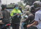 Satlantas Polresta Bogor Kota Bagikan Masker Gratis, Antisipasi Dampak Debu Vulkanik
