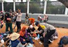 Di Tengah Pelayanan Penyampaian Pendapat, Satgas Gakkum Polda Metro Jaya Bagikan Roti dan Minuman