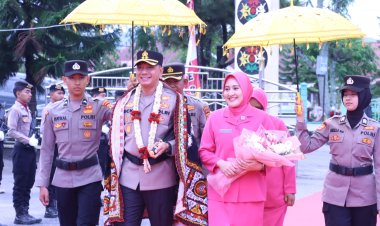 Nuansa Adat Gayo Warnai Penyambutan, AKBP Ricky Nugraha Dinobatkan sebagai Petue