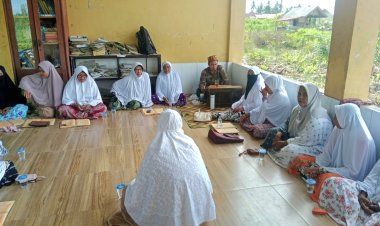 Pengajian Rutin Sirul Mubtaddin di Gampong Kapa, Tgk. Abi Maulana Bahas Hukum bagi Orang Fakir