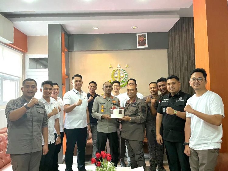 Sambut Hari Lahir Adhyaksa ke-81, Kapolres Aceh Besar Beri Surprise untuk Kajari
