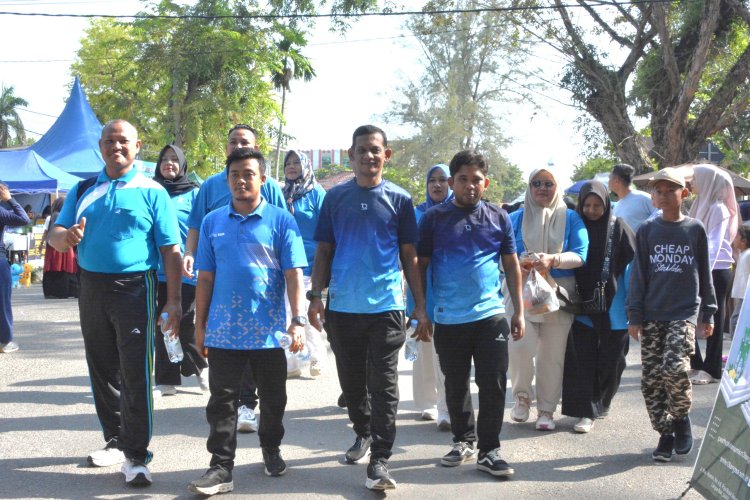 Kompak di Minggu Pagi, Geuchik Gampong Kapa Irmansyah dan Perangkat Ramaikan CFD Langsa