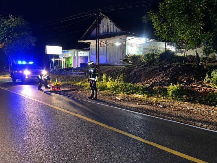 Lubang Jalan Jalinsum Umpu Kencana Ditandai Cat Putih, Satlantas Way Kanan Imbau Pengendara Waspada