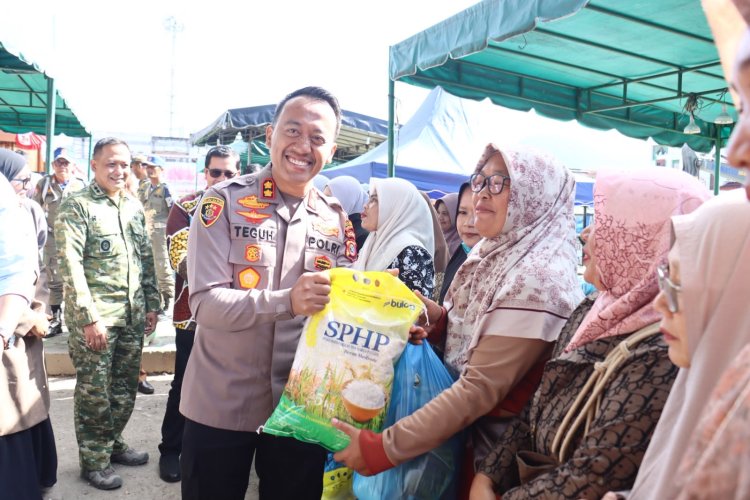 Kapolres Aceh Tengah Dukung Bazar Murah TNI, Perkuat Sinergi Bantu Masyarakat Dapatkan Sembako Terjangkau