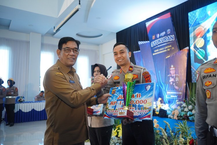 Hari Lalu Lintas Bhayangkara ke-71, Satlantas Polres Aceh Utara Sabet Juara II Lomba Mural