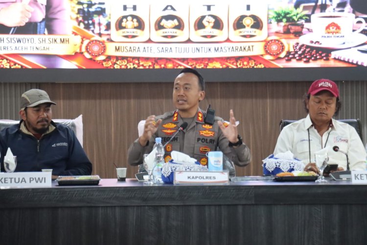 Secangkir Kopi, Satu Tujuan, Kapolres Aceh Tengah dan Insan Pers Perkuat Sinergi untuk Masyarakat