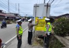 Satlantas Polres Bener Meriah Pasang Spanduk Imbauan dan Patroli di Titik Rawan Kecelakaan