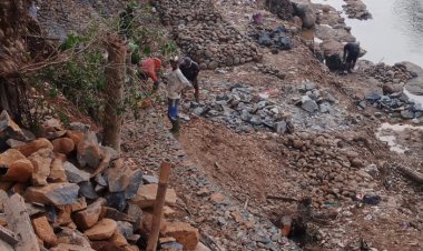 Gunakan Bahan Material Kali Cikaniki ,Proyek TPT Desa Karehkel Bogor Patut Dipertanyakan