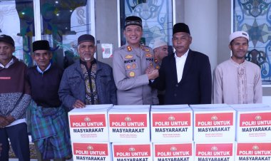 Jumat Berkah, Polres Bener Meriah Peduli Salurkan Bansos kepada Masyarakat Kurang Mampu di Kecamatan Permata