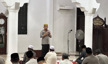 Kapolres Nagan Raya Laksanakan Sholat Maghrib Keliling dan Berjamaah, Perkuat Silaturahmi dengan Masyarakat