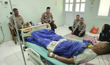 Perkuat Solidaritas dan Kekeluargaan, Kasat Lantas Polresta Banda Aceh Jenguk AKP Irvan Efendi P Yang Sakit