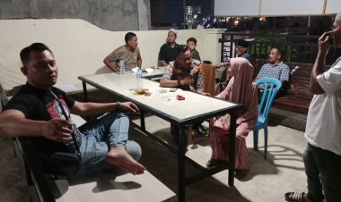 Wujud Pelayanan Prima, Kapolsek Meurah Mulia dan Personel Bantu Warga Akses Pendataan Perlinsos