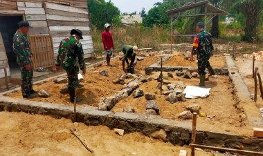 Progres RTLH TMMD ke-130 Kodim 0427/Way Kanan, Sejumlah Sasaran Mulai Tahap Pemasangan Batu Pondasi