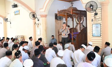Shalat Jumat Keliling, Kapolres Pidie Pererat Silaturahmi dan Ajak Masyarakat Jaga Kamtibmas