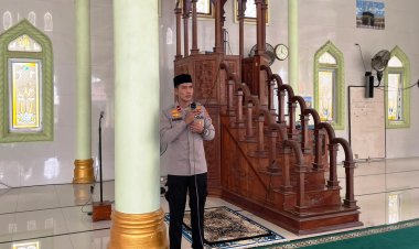 Jumat Keliling, Kapolsek Banda Alam Ajak Warga Perkuat Keamanan dan Ketertiban