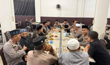 Hangat dan Akrab, Kapolres Abdya Ngopi Pagi Bersama Tokoh Agama dan Tokoh Masyarakat Abdya