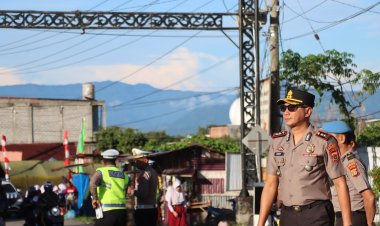 Utamakan Keselamatan Pelajar, Kapolres Bener Meriah Pimpin Pengaturan Lalu Lintas Pagi