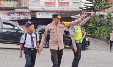 Kapolres Bener Meriah Turun Langsung Laksanakan Strong Point, Pastikan Keselamatan Anak Sekolah Dan Masyarakat