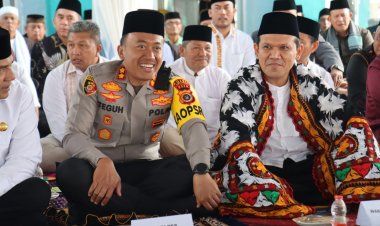 Dampingi Wagub di Masjid Quba, Kapolres Aceh Tengah Peringati Maulid Nabi Bersama Masyarakat