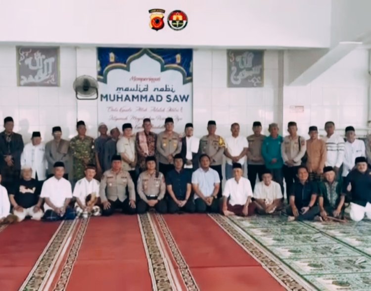 Jumat Curhat & Sedekah : Kapolres Subang Turun Langsung, Dengar Langsung Aspirasi Warga