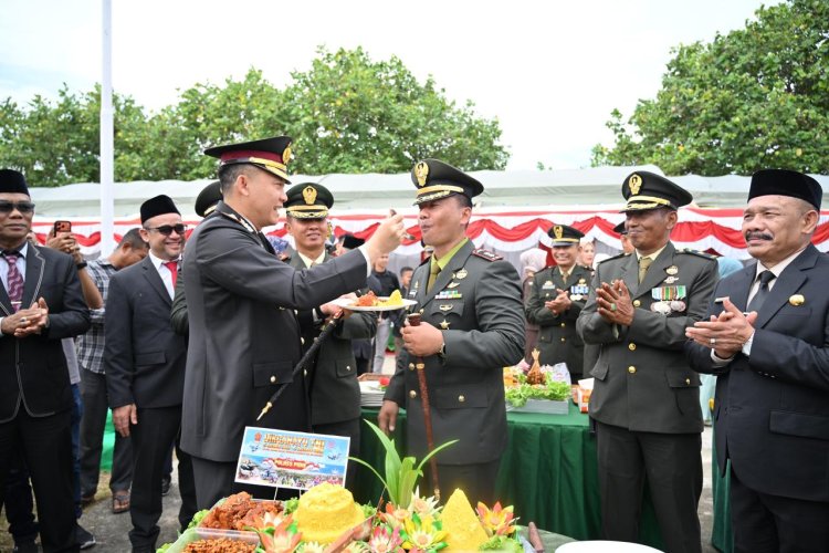 ‎Kapolres Pidie Hadiri Upacara HUT ke-81 TNI, Perkuat Sinergi TNI-Polri