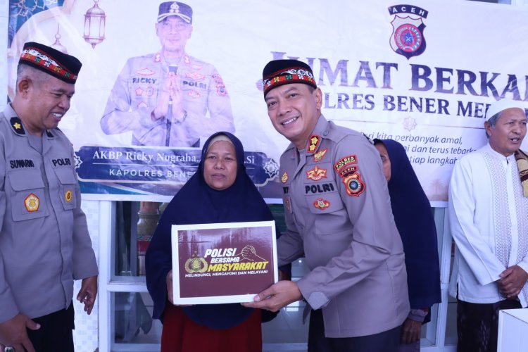 Kapolres Bener Meriah Gelar Jumat Berkah di Masjid At-Taqwa, Salurkan 20 Paket Bantuan kepada Jamaah
