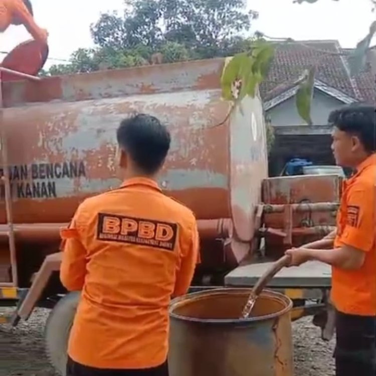 Masyarakat KM 8 Blambangan Umpu Ucapkan Terima Kasih Atas Bantuan Air Bersih di Tengah Musim Kemarau   