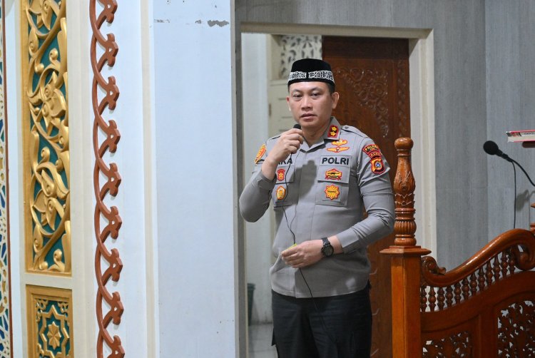 Subuh Berjamaah Bersama Warga, Kapolres Pidie Ajak Masyarakat Jaga Perdamaian dan Kamtibmas ‎