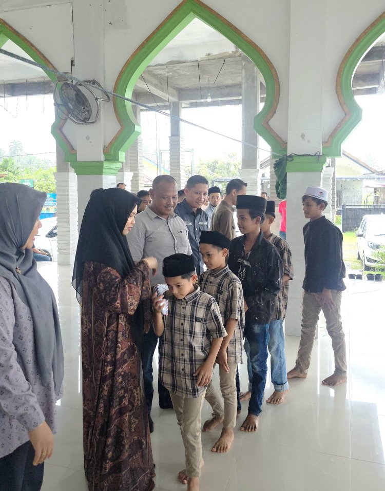 Pemko Langsa Melalui Baitul Mal Santuni Anak Yatim Piatu di Gampong Kapa, Ketua DPRK Langsa Turut Hadir